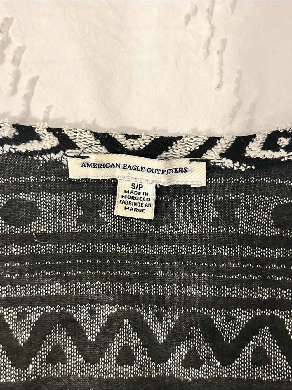 American Eagle Women’s Open Cardigan Sweater White Black Lightweight Aztec Small - Picture 4 of 7